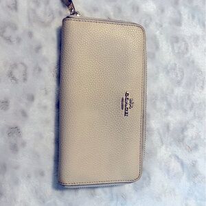 Coach Cream Pebble‎ Leather Accordion Wallet